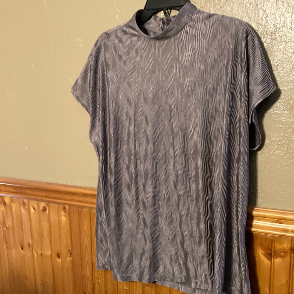 Doe & Rae Silver Boxy Blouse with Mandarin Collar